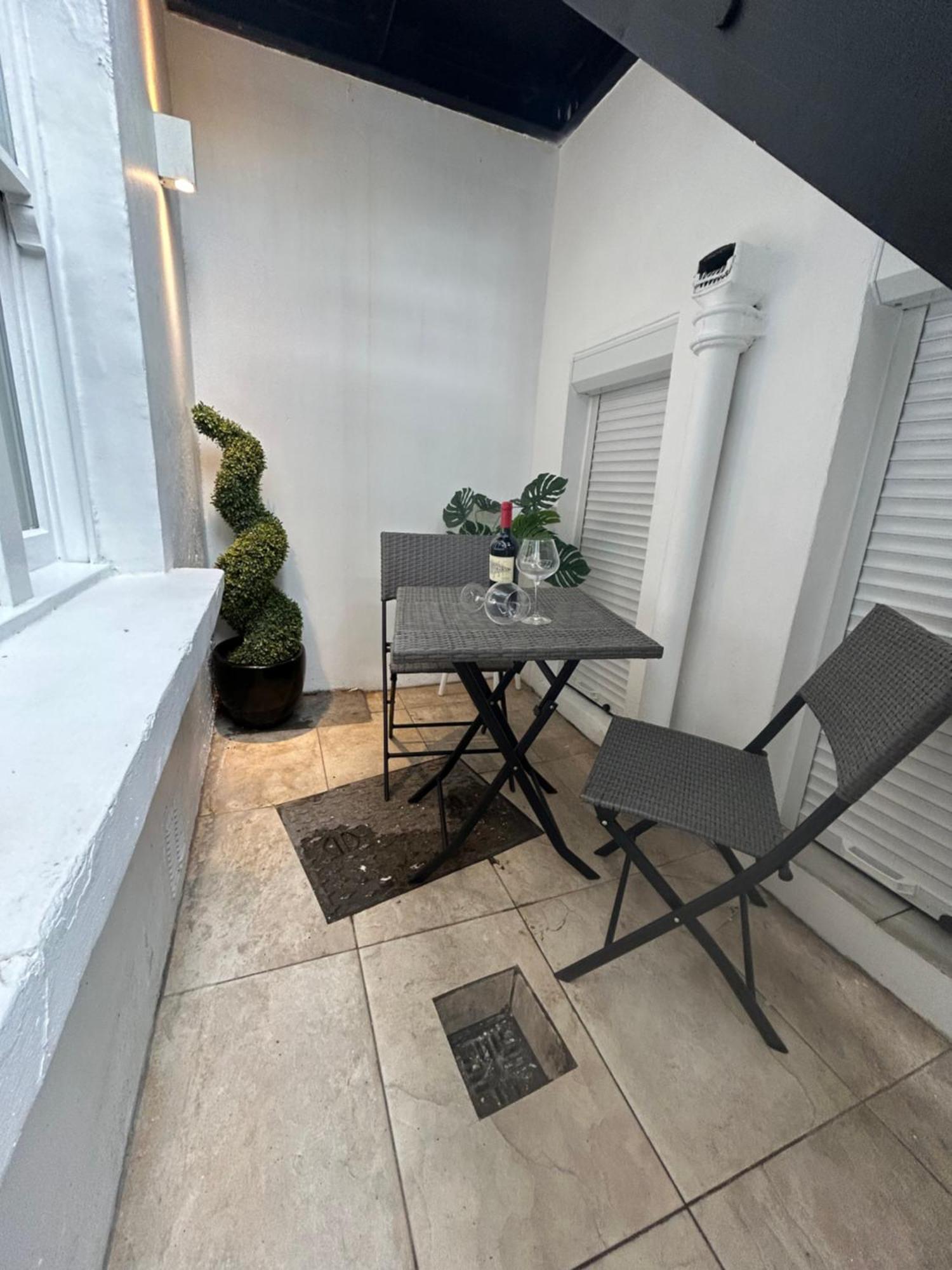 Pop Art Luxury Room Marylebone London Exterior photo